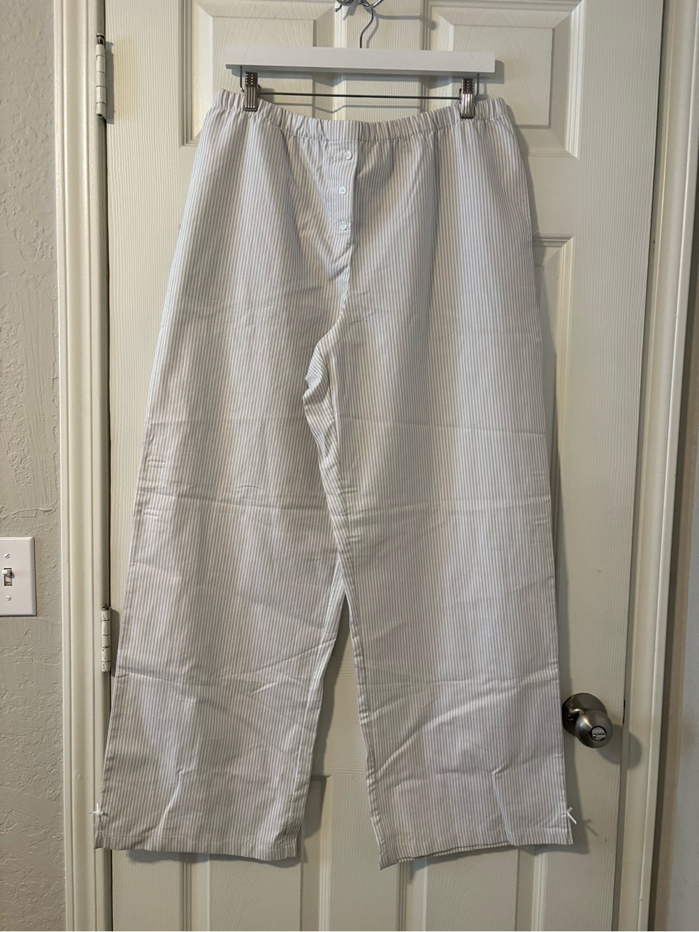 Lux Women’s White and Light Gray Pinstripe Lounge Pants